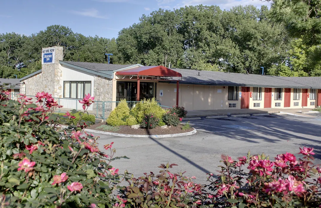 Relax Inn Saint Charles-1