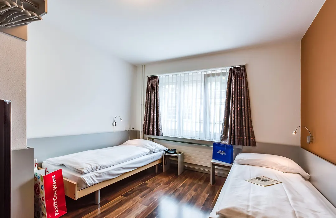 Alexander Guesthouse Zurich Old Town-1