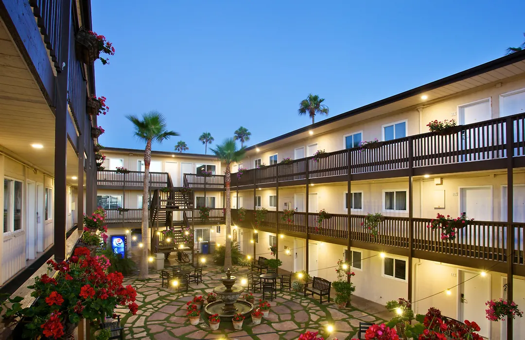 Ocean Beach Hotel-1