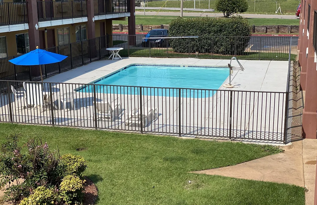 Super 8 By Wyndham Midwest City Ok-1