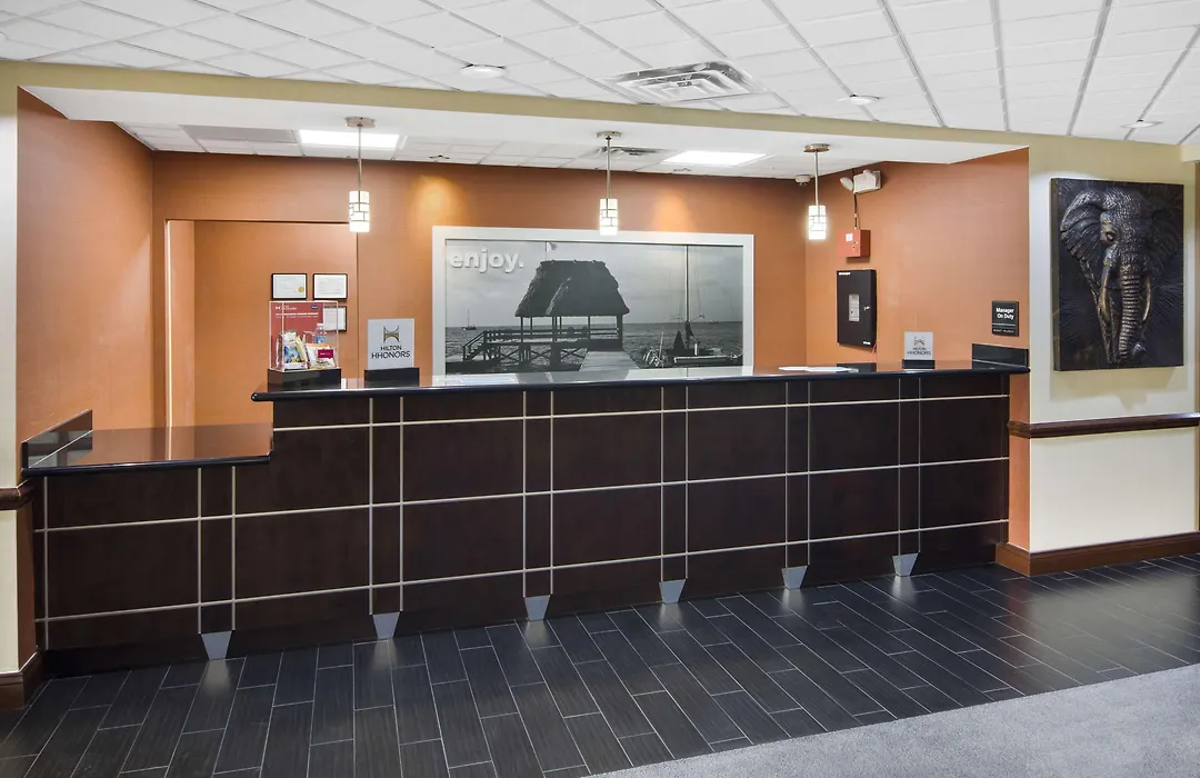 Hampton Inn Hinesville-1