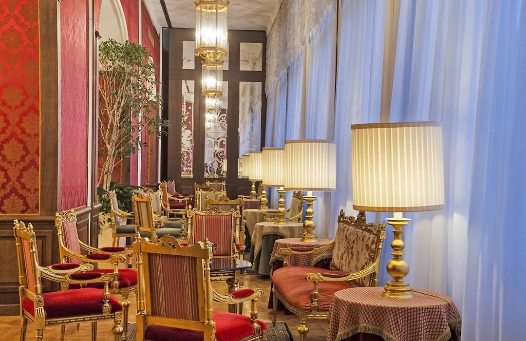 Hotel Regina Palace-1