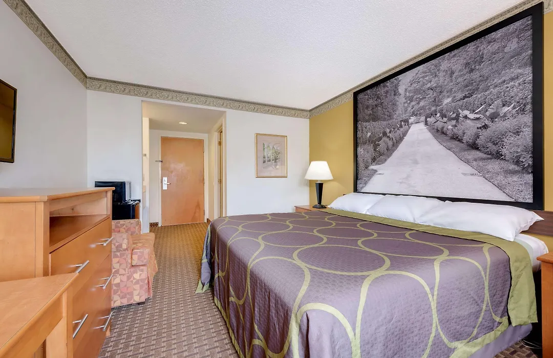 Super 8 By Wyndham Allentown-1