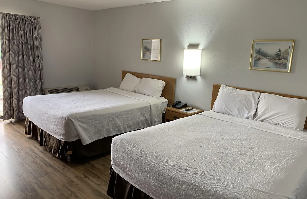 Days Inn By Wyndham Waynesville Nc-1