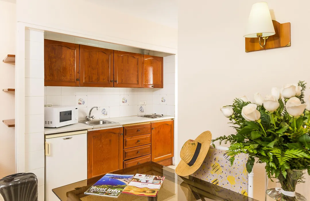 Apartamentos Guitart-1