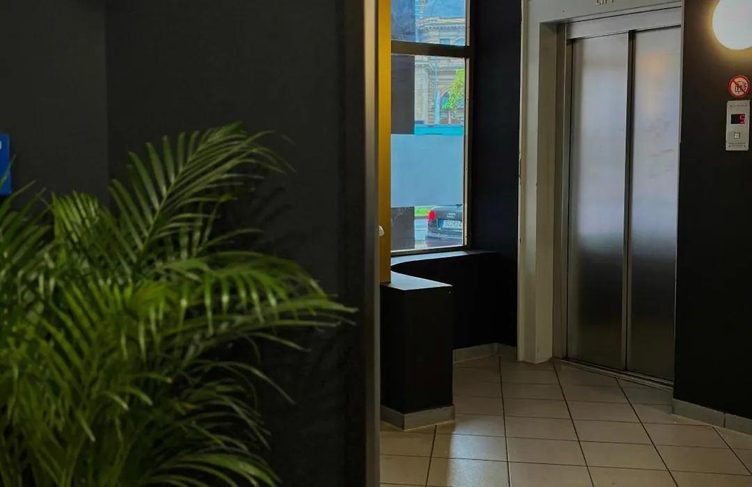 Colour Hotel-1