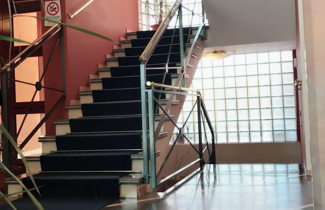 Hotel Maxim-1
