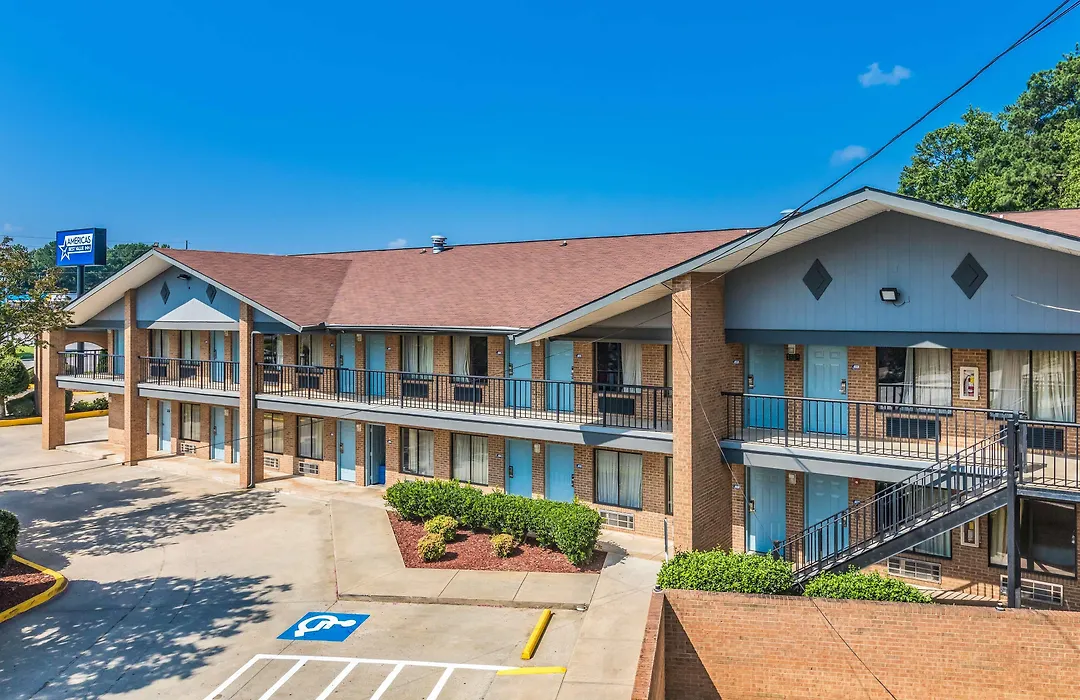 Americas Best Value Inn Stockbridge-1