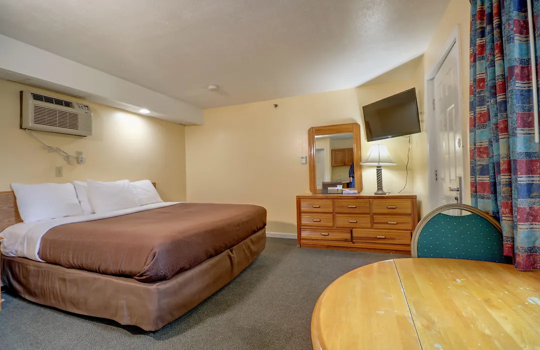 Classic Inn-1