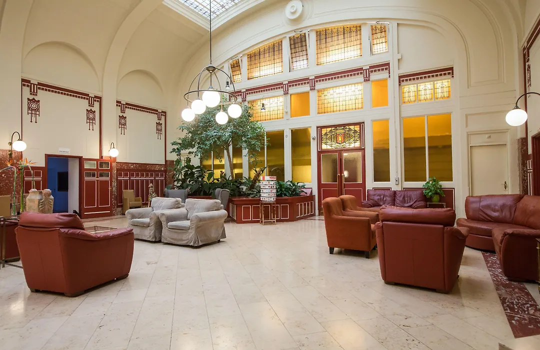 Rho Hotel-1