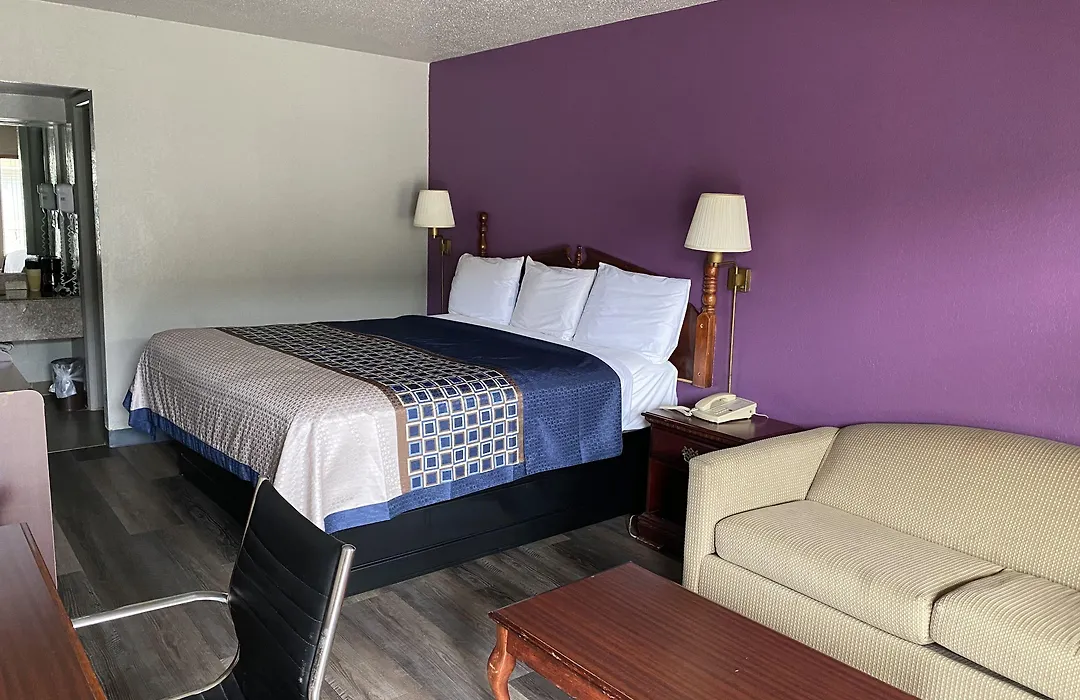 Rogers Inn-1