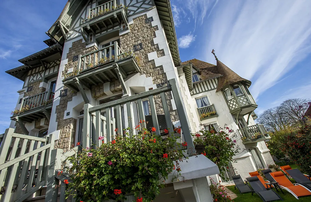 Villa Augeval Hôtel de charme&Spa-1