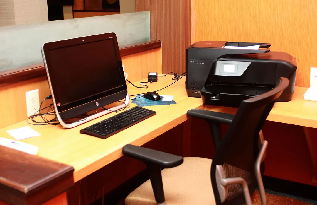 Fairfield Inn & Suites By Marriott Fairmont-1