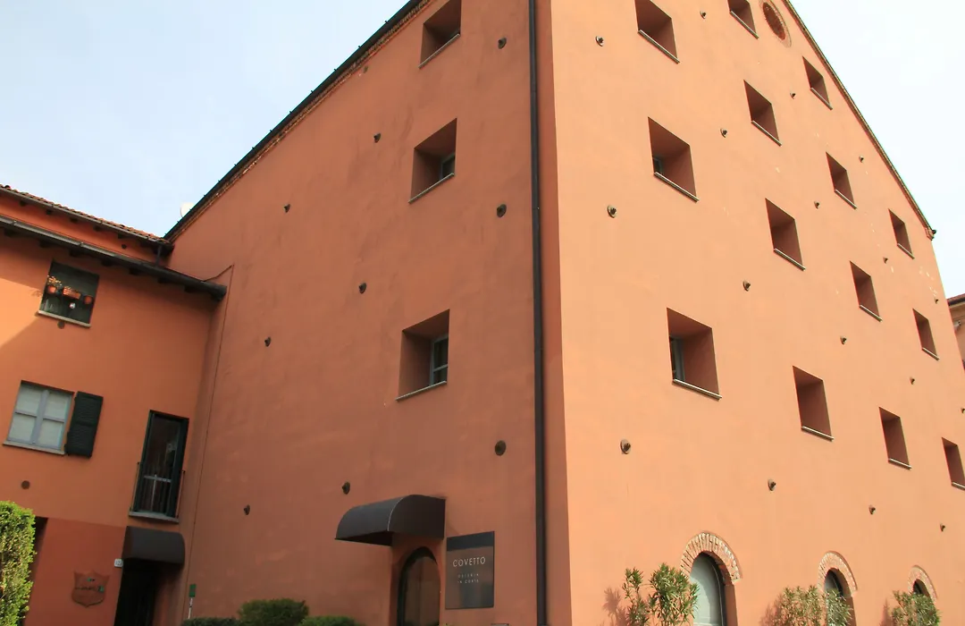 Lizard Hotel-1