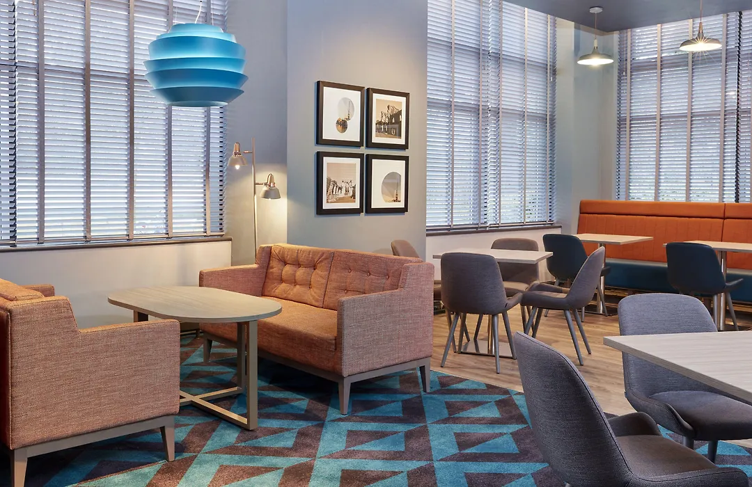 Leonardo Hotel Southampton-1