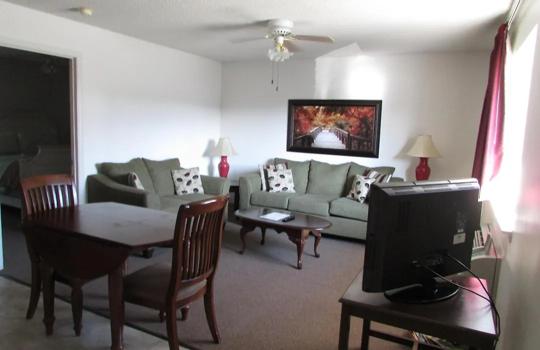 Douglas Inn & Suites, Blue Ridge, Ga-1