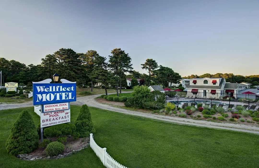 Wellfleet Lodge-1