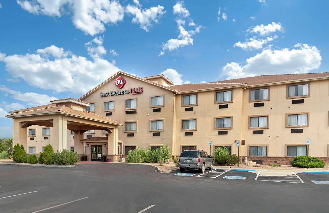 Best Western Plus Eagleridge Inn & Suites-1