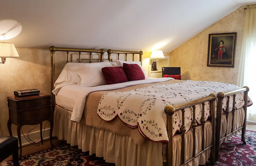 The White House Inn-1