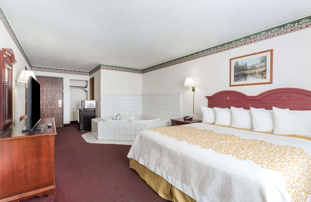 Days Inn By Wyndham Evanston Wy-1