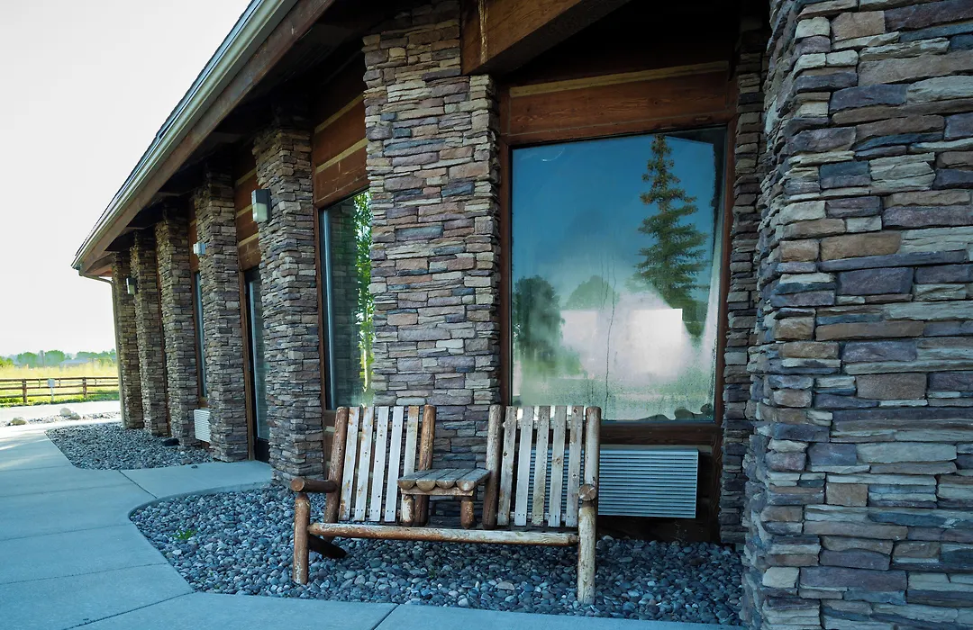 Pinedale Hotel & Suites-1