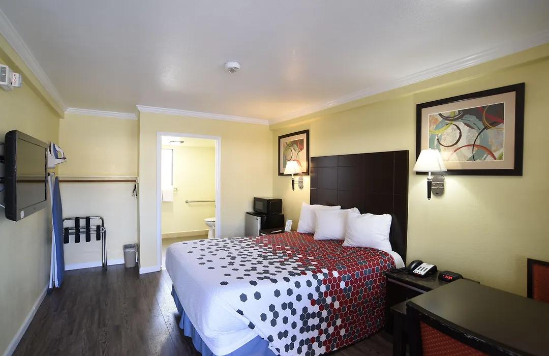 Morro Bay Beach Inn (Adults Only)-1