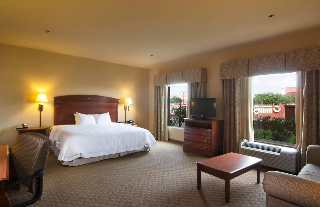 Hampton Inn And Suites-Brownsville-1