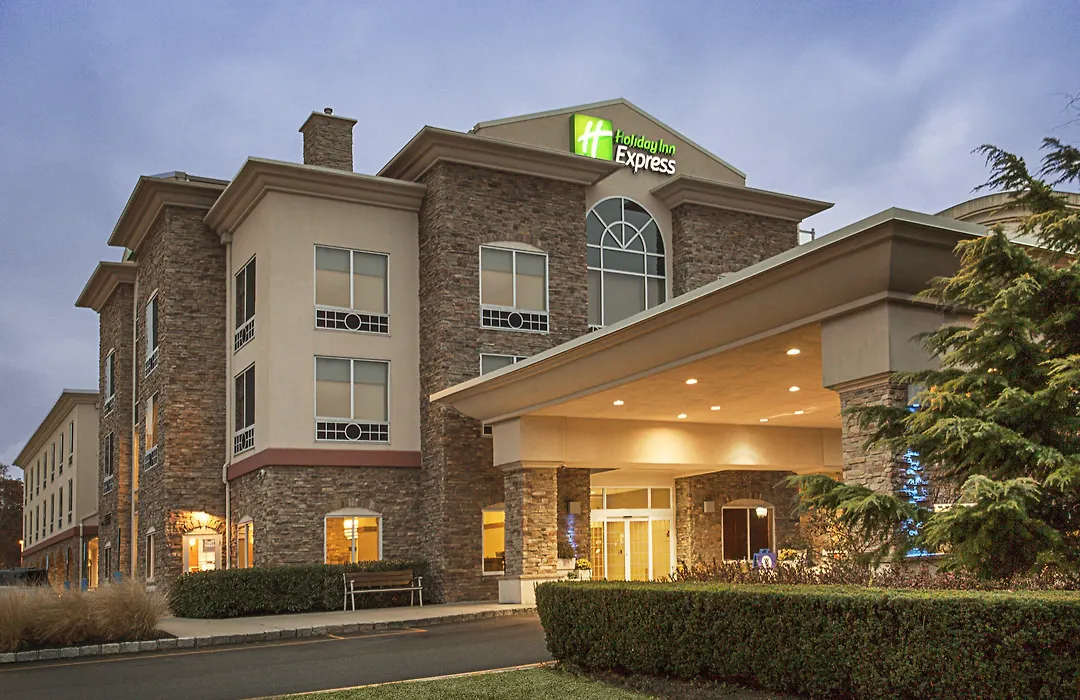 Holiday Inn Express & Suites Riverhead - Long Island By Ihg-1
