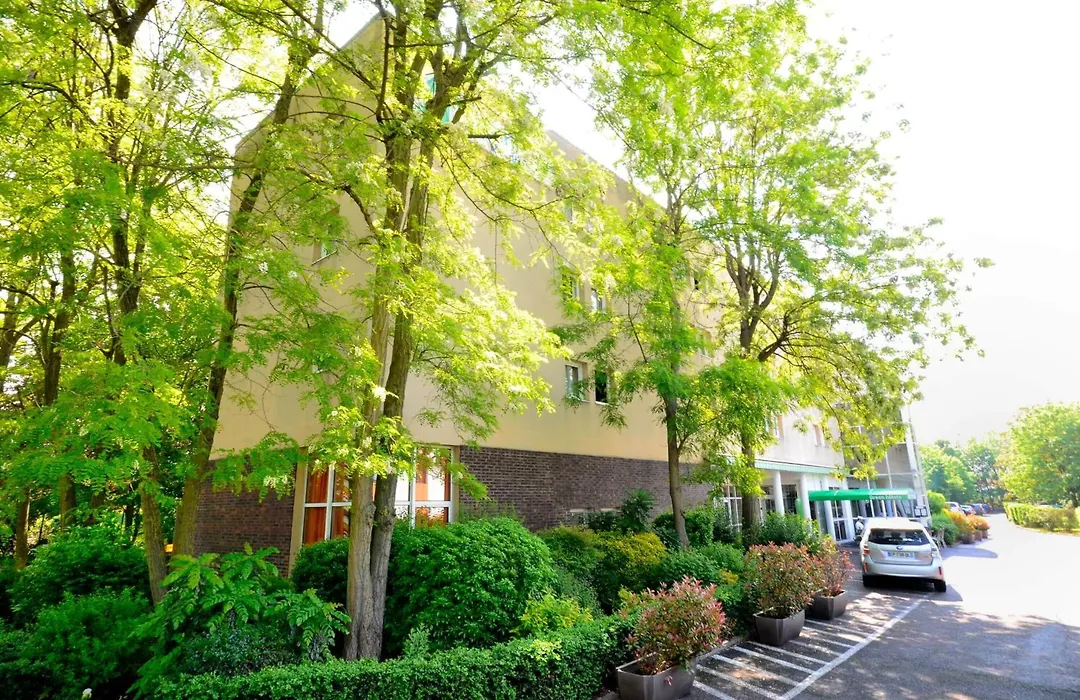 Greenhotels Roissy Parc des Expositions-1