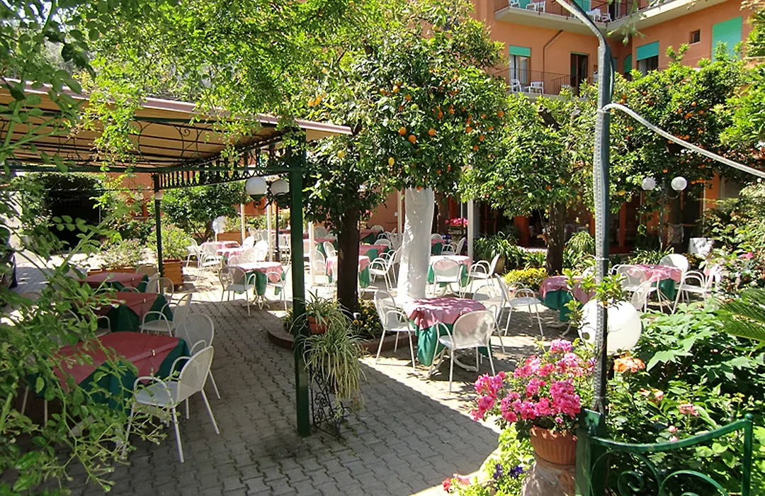 Hotel Girasole-1