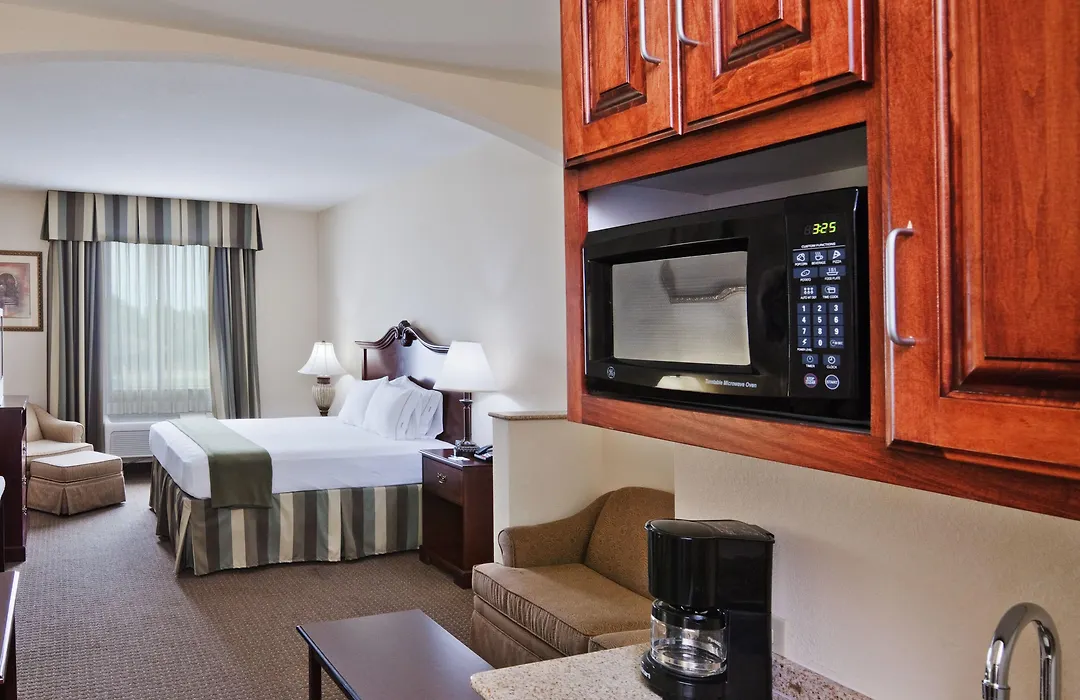 Holiday Inn Express Hotel & Suites Woodward Hwy 270 By Ihg-1