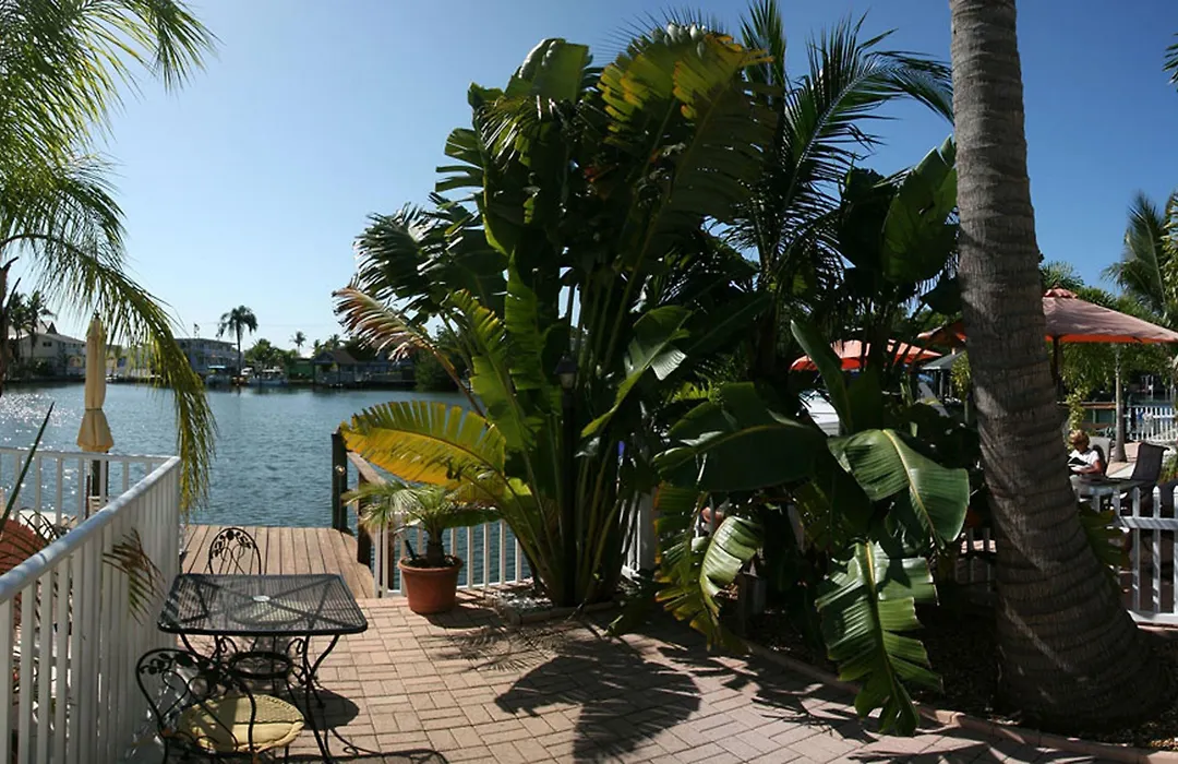 Manatee Bay Inn-1