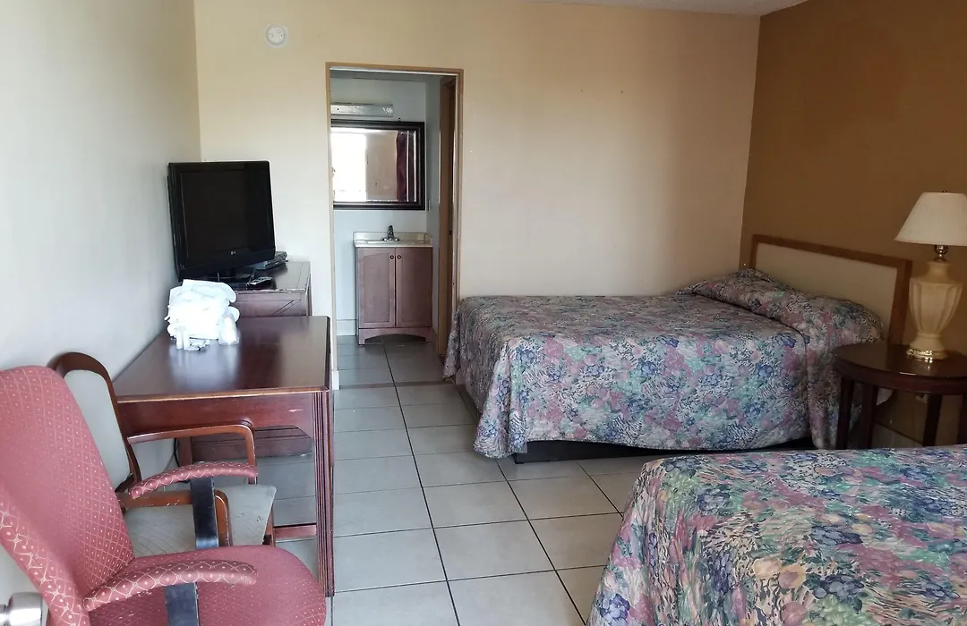 Cloud 9 Inn - Beach Hotel-1