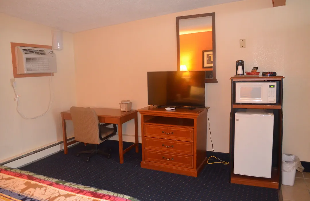 Great Lakes Inn & Suites-1