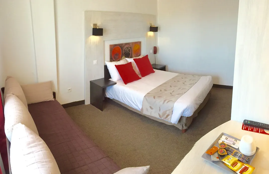 Victoria Hotel-1