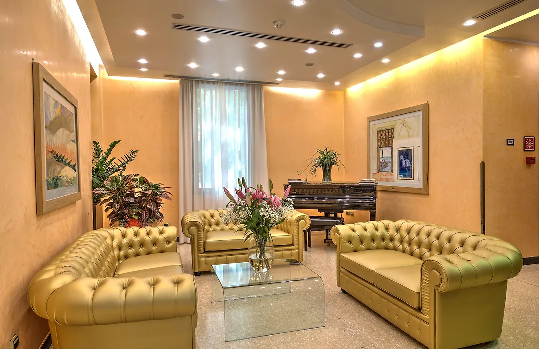 Central Park Hotel Modena-1