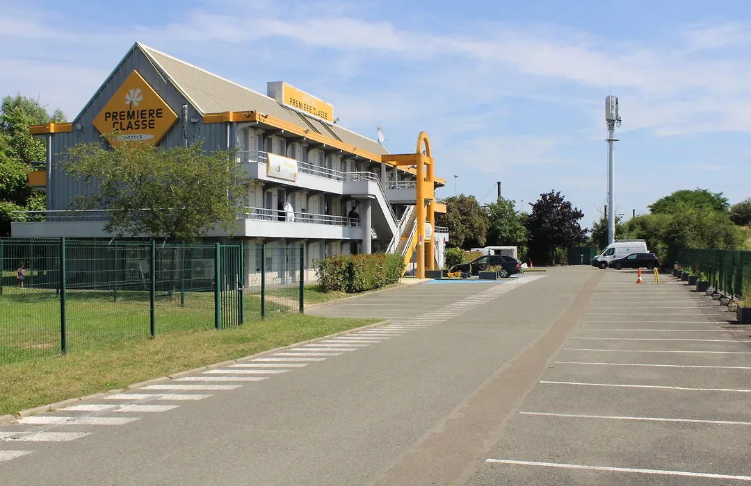 Premiere Classe St Quentin en Yvelines Elancourt-1