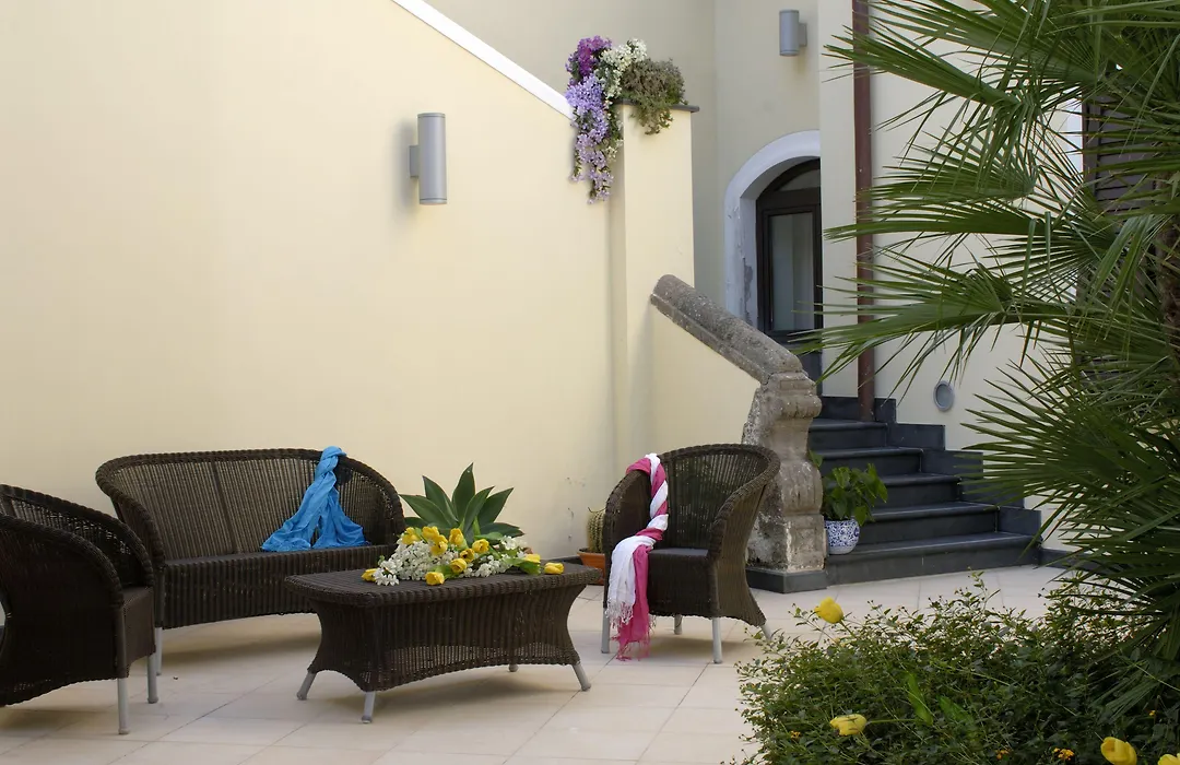 Hotel Villa Carolina-1