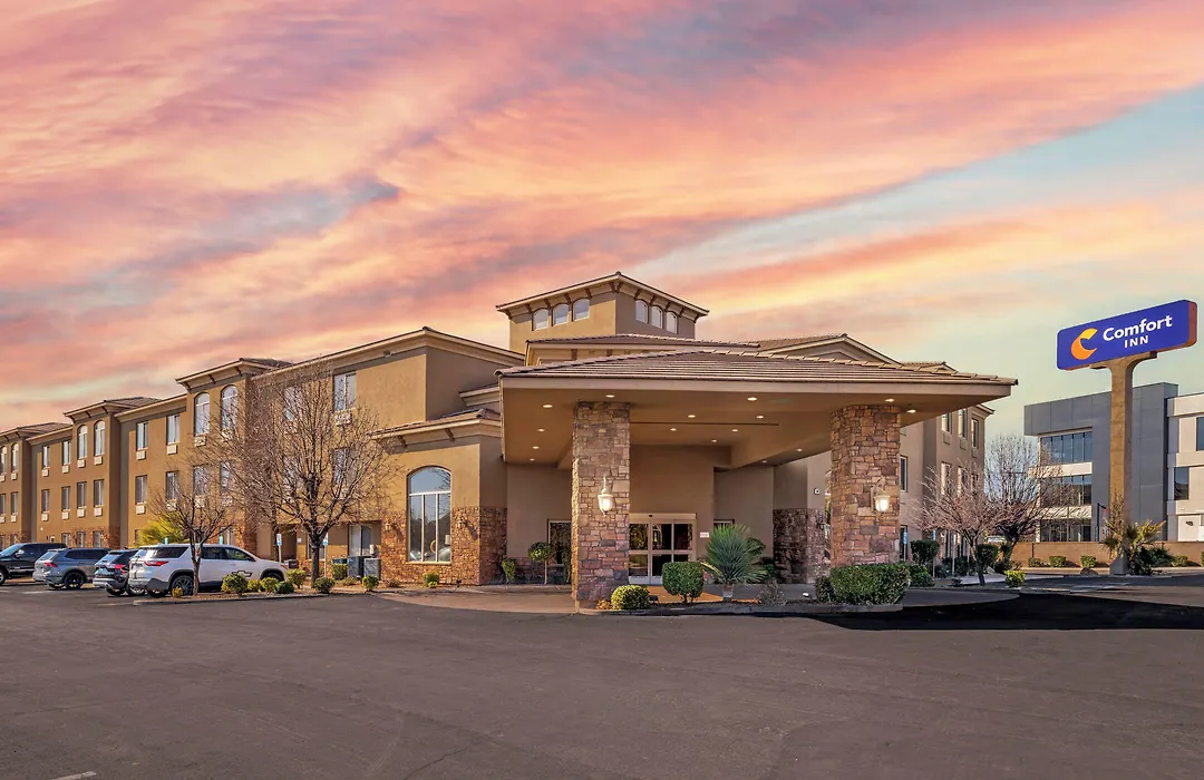 Comfort Inn At Convention Center-1