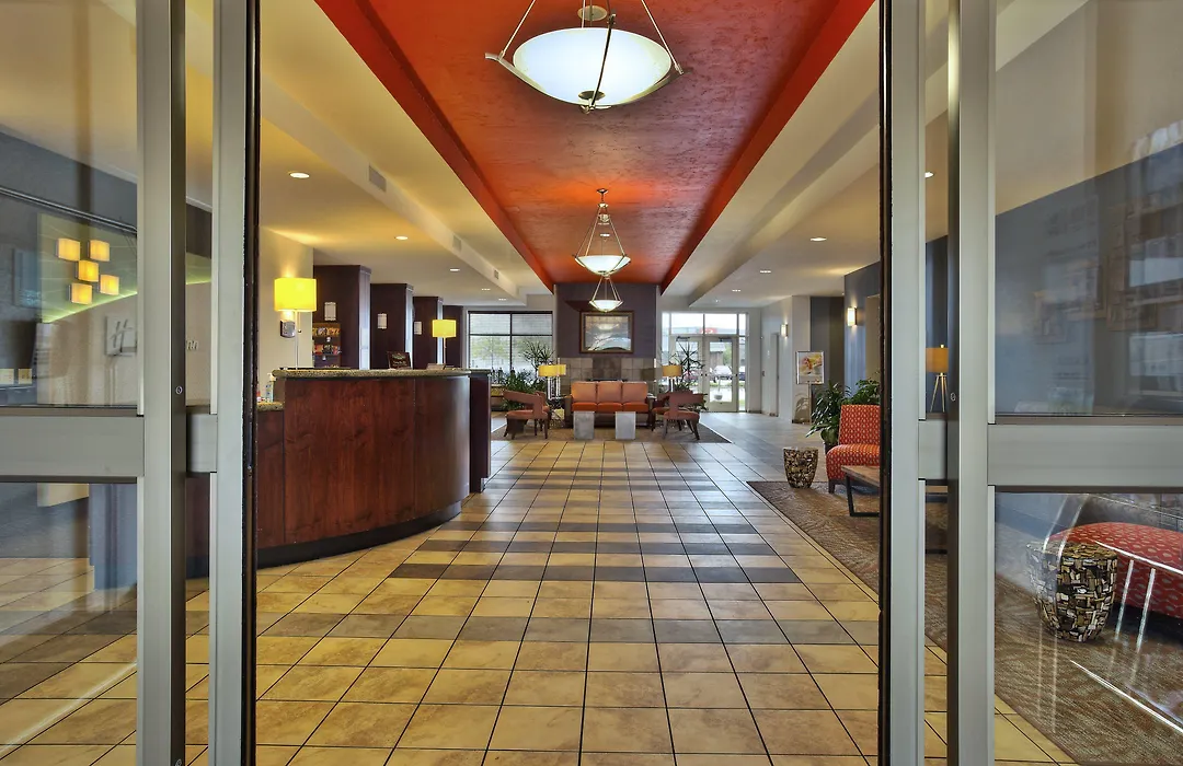 Holiday Inn & Suites Green Bay Stadium By Ihg-1
