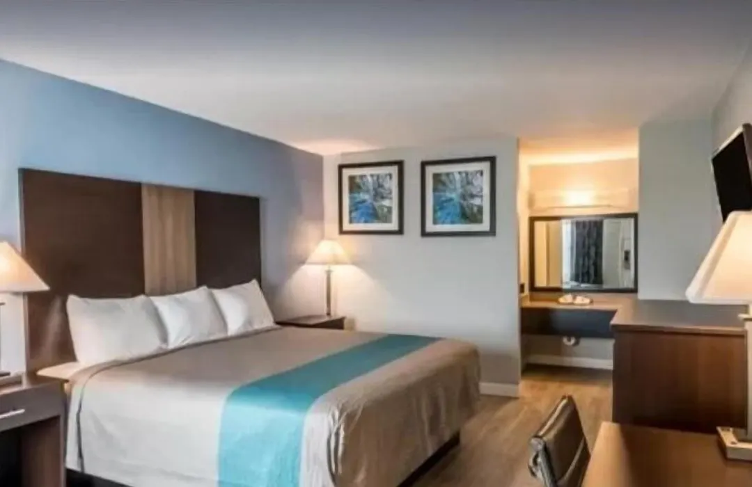 Econo Lodge Mineral Wells-1