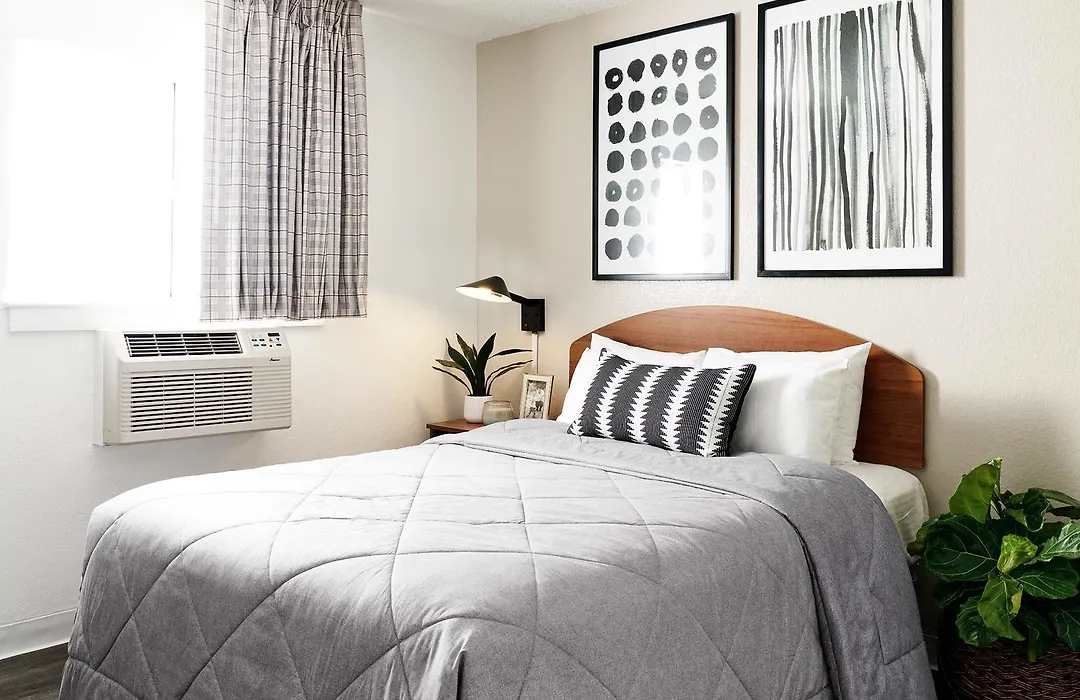 Intown Suites Extended Stay Albuquerque Nm-1