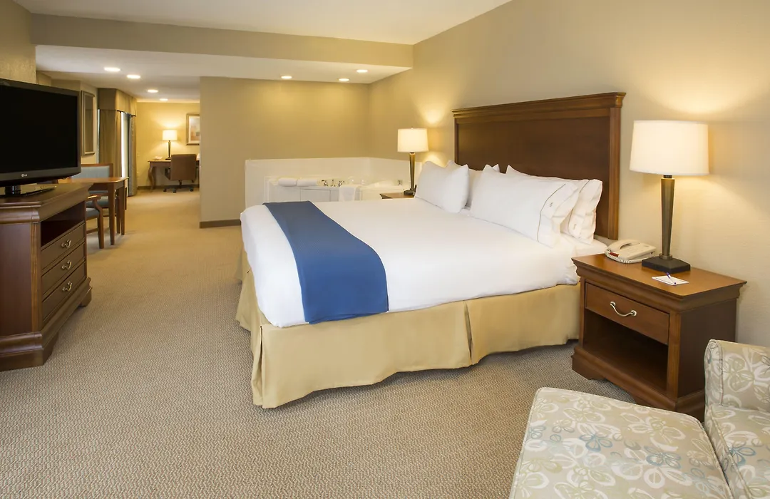 Holiday Inn Express & Suites Culpeper By Ihg-1