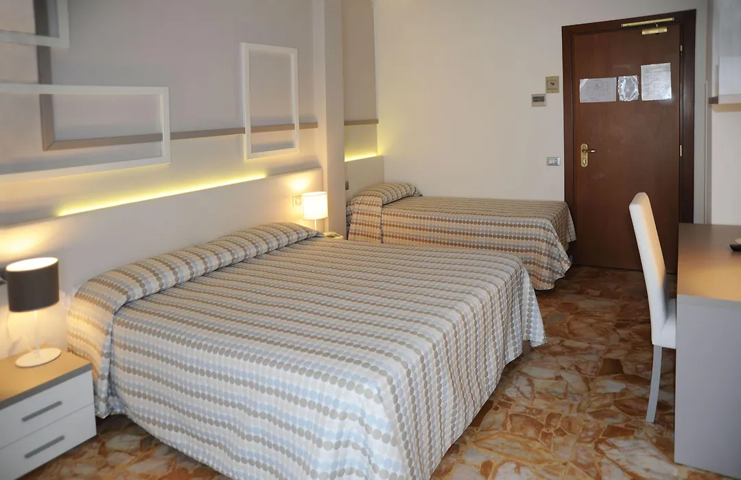 Hotel Garden-1
