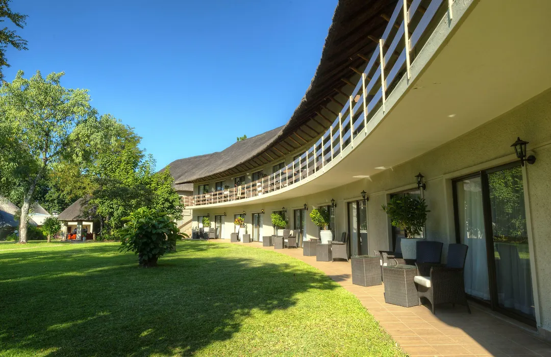 Azambezi River Lodge-1