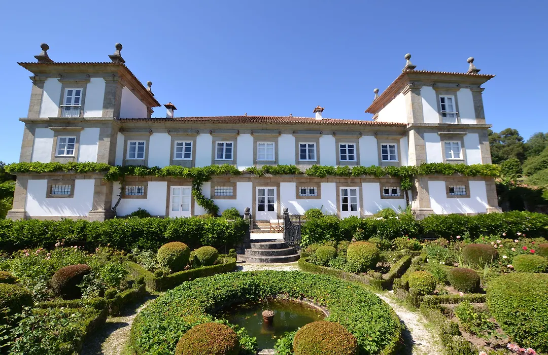 Paço de Calheiros - Turismo de Habitação-1