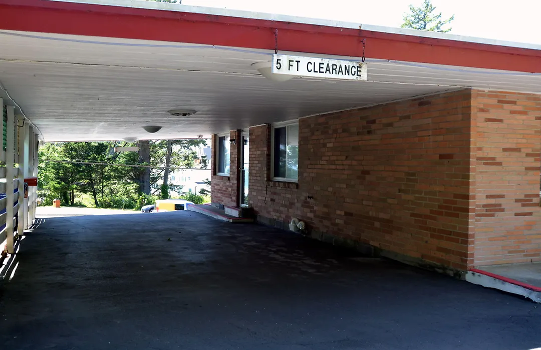 Fourwinds Inn-1