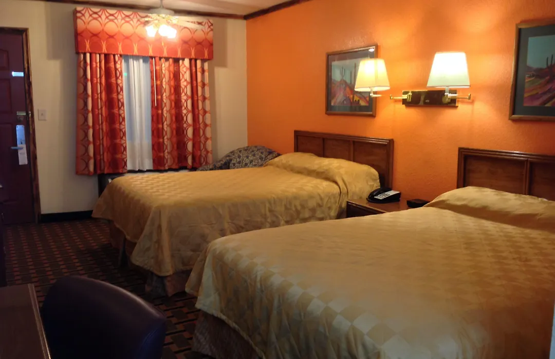 Green Bird Inn-1
