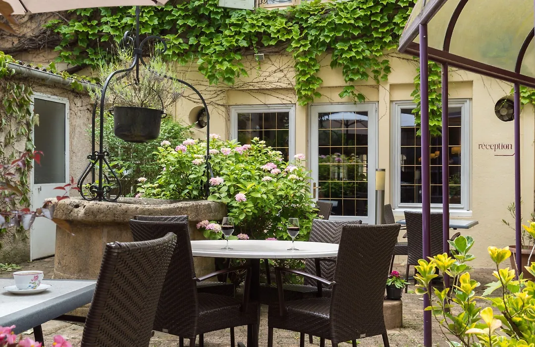The Originals Boutique, Hostellerie des Trois Pigeons, Paray-le-Monial (Inter-Hotel)-1