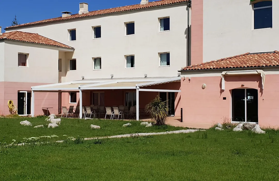 ibis Styles Marseille Plan de Campagne-1